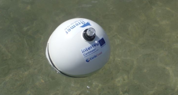Measurement campaigns in the French West Indies : buoys to study marine currents